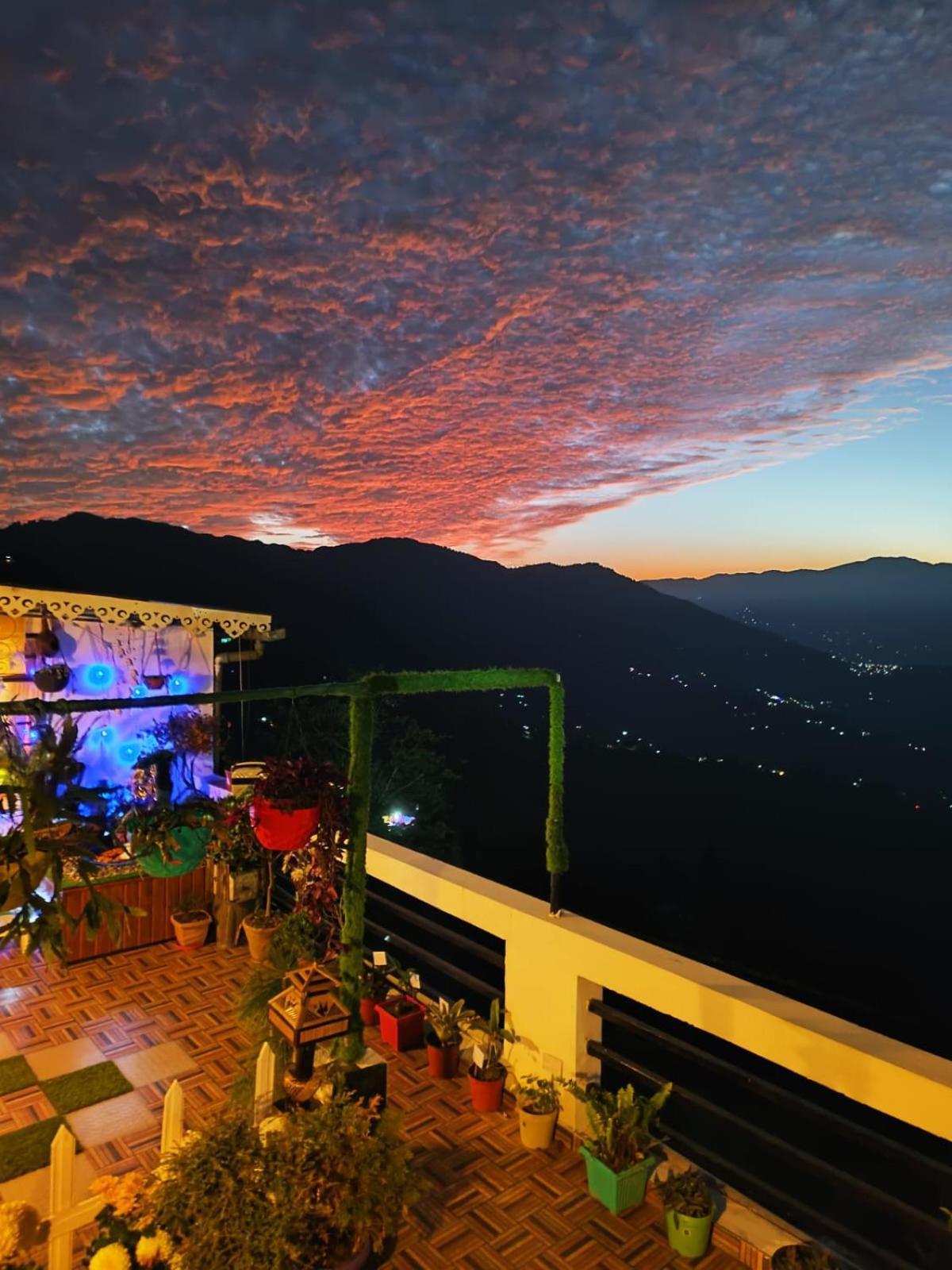 The Sunset Nest Offbeat Homestay Darjeeling  Exterior photo